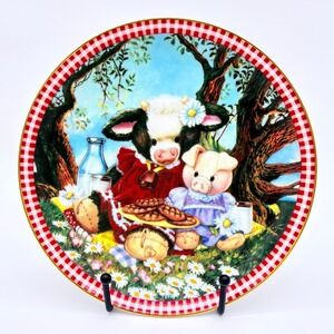 Vintage Farmhouse Cow and PigCollector Plate Wall Hanging Ensco Cottage Picnic